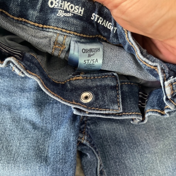 Boys OshKosh B’gosh Straight Leg Jeans 💙 - Picture 5 of 7